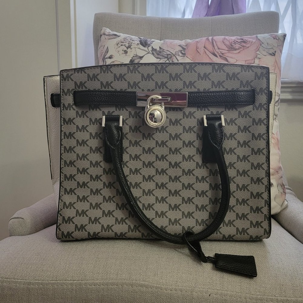 Michael Kors Medium Convertable Bag Grey White Black